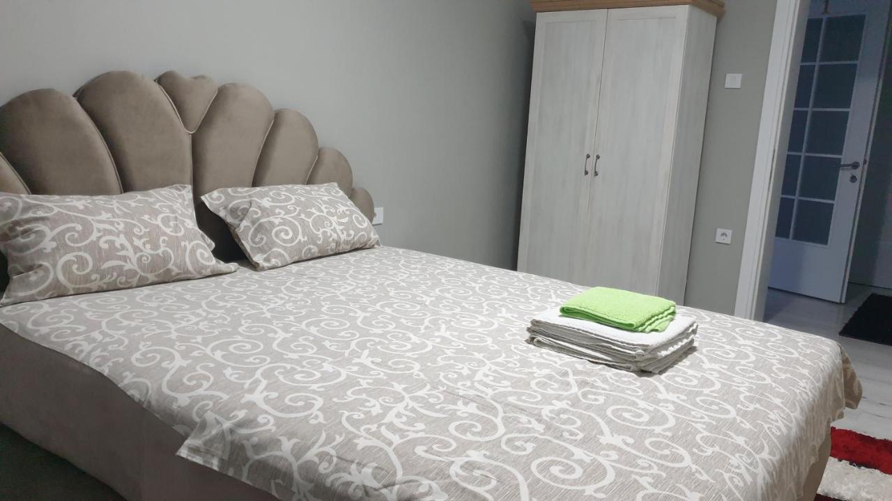 الشقق الفندقية Niفي  Apartman Sweet Dreams 2 المظهر الخارجي الصورة